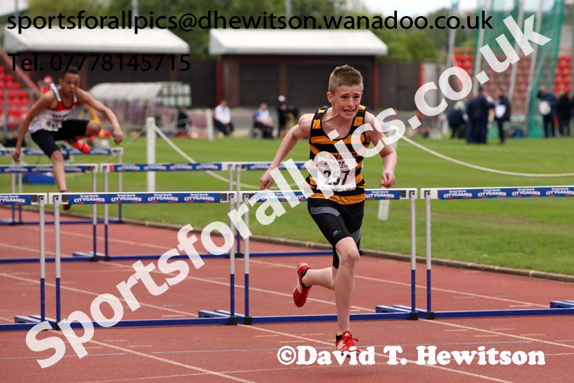 Boys under-15s hurdles, North Eastern Champs, Gateshead Stadium. Photo: David T. Hewitson/Sports for All Pics